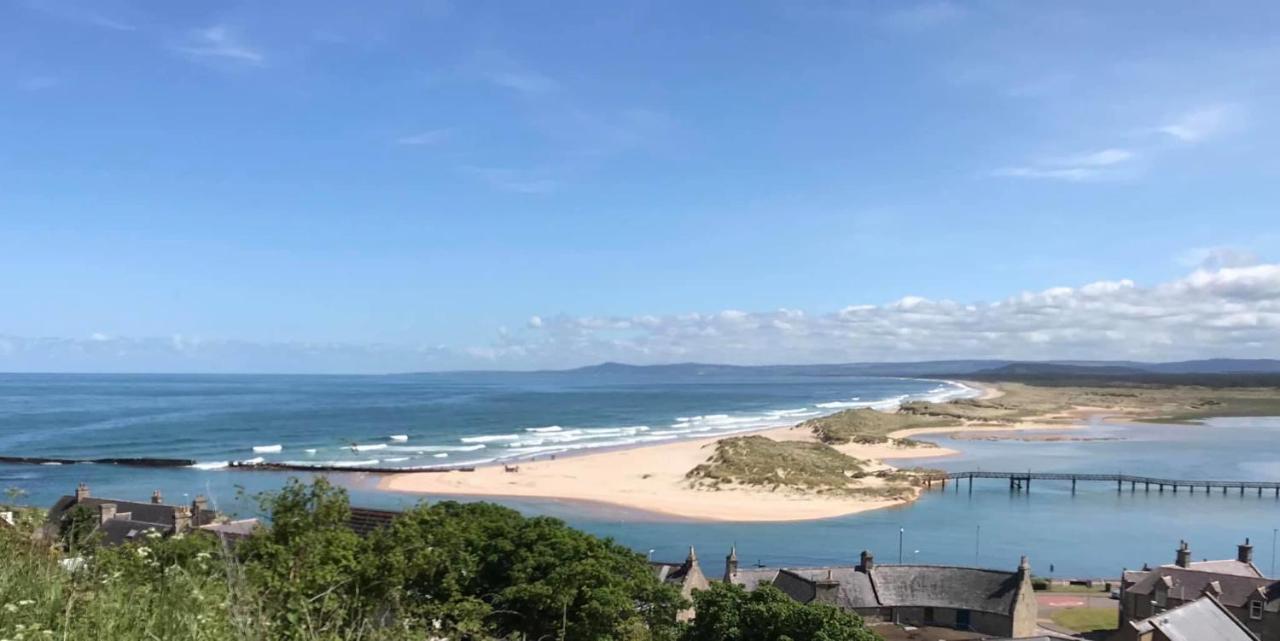 Skerry View - Overlooking The Moray Firth - Close To Beaches, Harbour, Shops And Restaurants Apartment Lossiemouth Exterior photo